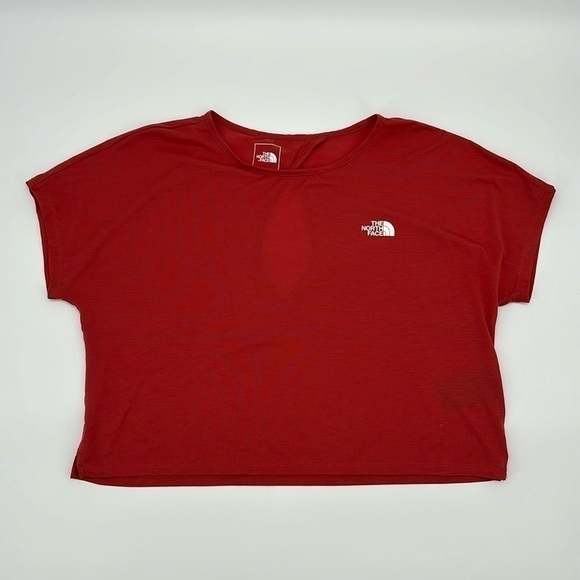 North Face Wander Crossback shirt sleeve top in Tandoori Spice Red size M NWOT - Picture 2 of 8
